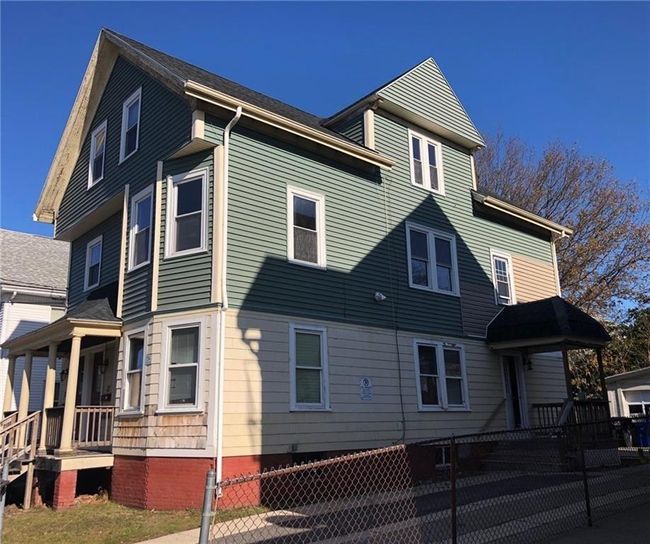 13 Mary Street, Sold in Central Falls Zoocasa