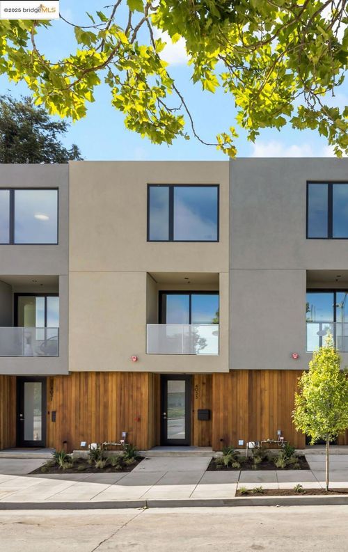 4033 Park Blvd, Oakland, CA, 94602-1117 | Card Image