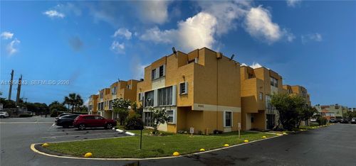 apt-114e-9301 Sw 4th St, Miami, FL, 33174-2233 | Card Image
