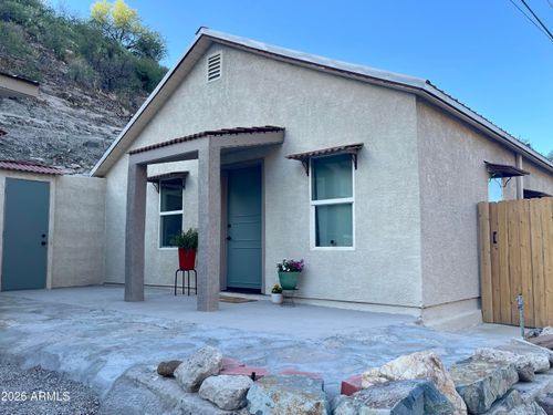 199 W Santee St, Globe, AZ, 85501-2680 | Card Image