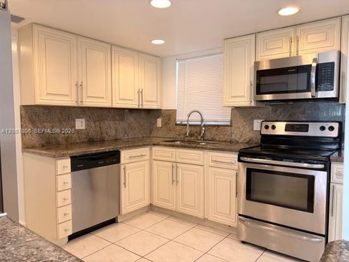 103-3100 Riverside Dr, Coral Springs, FL, 33065-5508 | Card Image