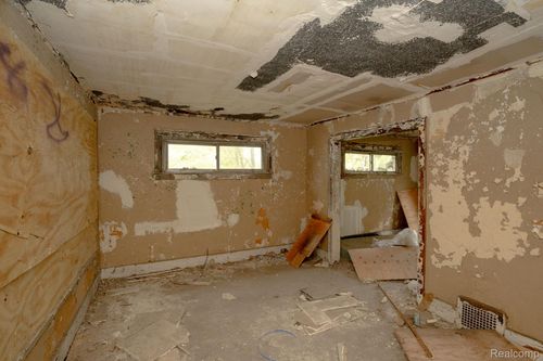 2032 Puritan St, Detroit, MI, 48203-2699 | Card Image