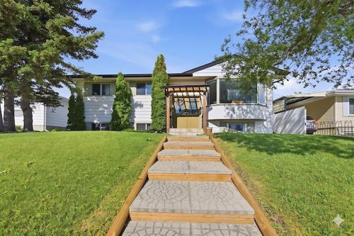 7115 Huntercrest Rd Nw, Calgary, AB, T2K4J9 | Card Image