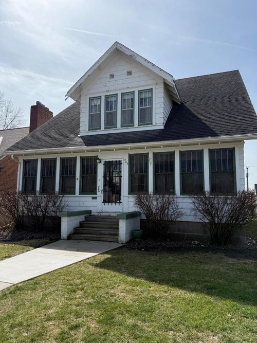 305 Summit St Se, Sleepy Eye, MN, 56085-1763 | Card Image