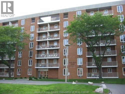 215-6640 Thornberry, Windsor, ON, N8T2X2 | Card Image
