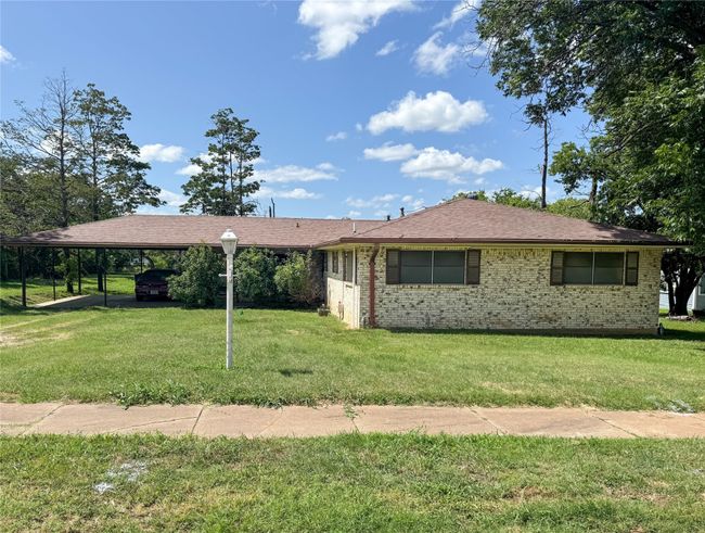 904 W 12 Th St, House other with 3 bedrooms, 2 bathrooms and null parking in Cisco TX | Image 27