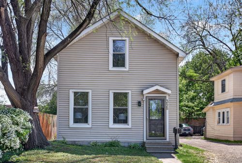 398 Banfil St, Saint Paul, MN, 55102-2902 | Card Image