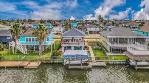 66 Tarpon St, Bayou Vista, TX, 77563-2577 | Card Image