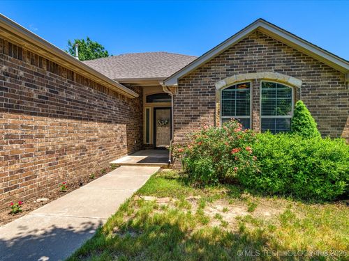 1912 Lester Ave, Bartlesville, OK, 74006-6982 | Card Image