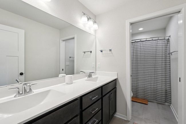 8975 W Eagle Court, House other with 5 bedrooms, 3 bathrooms and null parking in Mequon WI | Image 29
