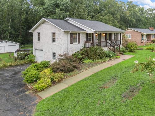 243 Rainbow Cir, Inman, SC, 29349-7011 | Card Image