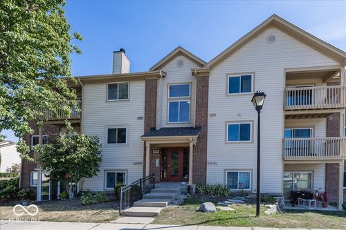 unit-2-12519 Timber Creek Dr, Carmel, IN, 46032-7528 | Card Image