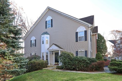 13 Minuteman Ct, Basking Ridge, NJ, 07920-2978 | Card Image