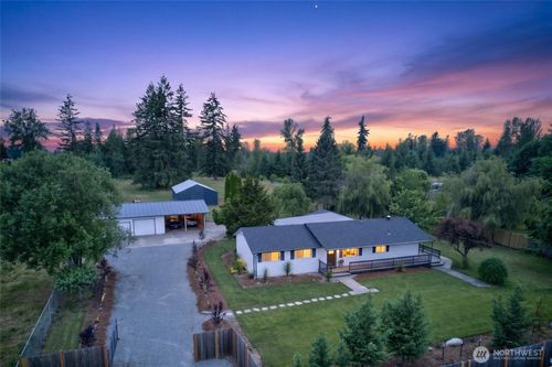 40211 212th Ave Se, Enumclaw, WA, 98022-8520 | Card Image