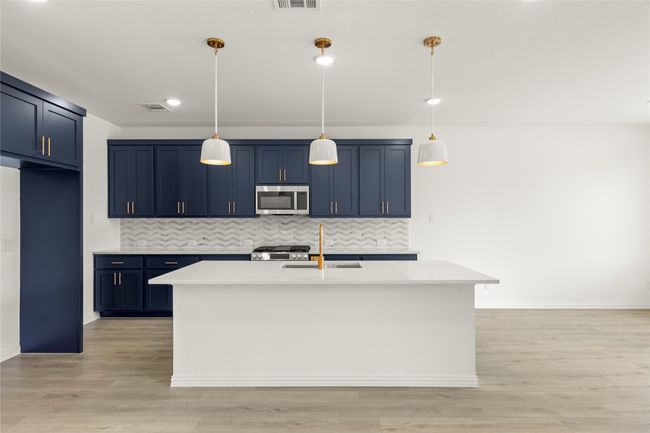 09. 1920 Honey Creek - Kitchen | Image 6