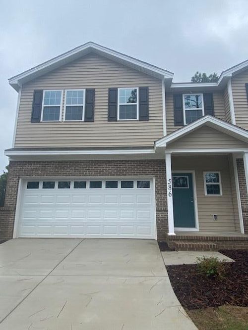 582 Gabriel Ln, Aberdeen, NC, 28315-3114 | Card Image