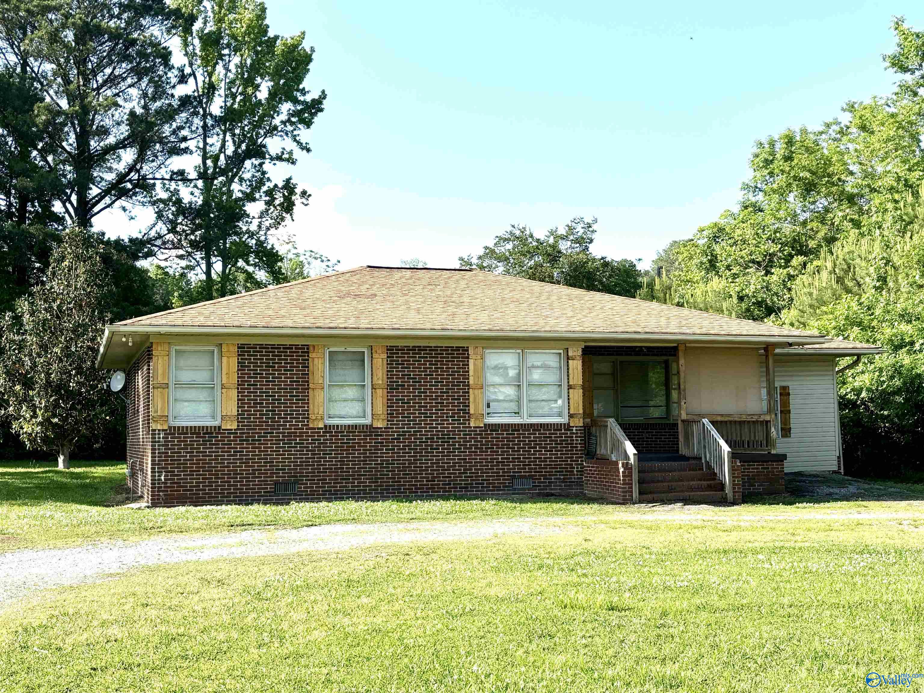 3rd St, Attalla, AL 35954