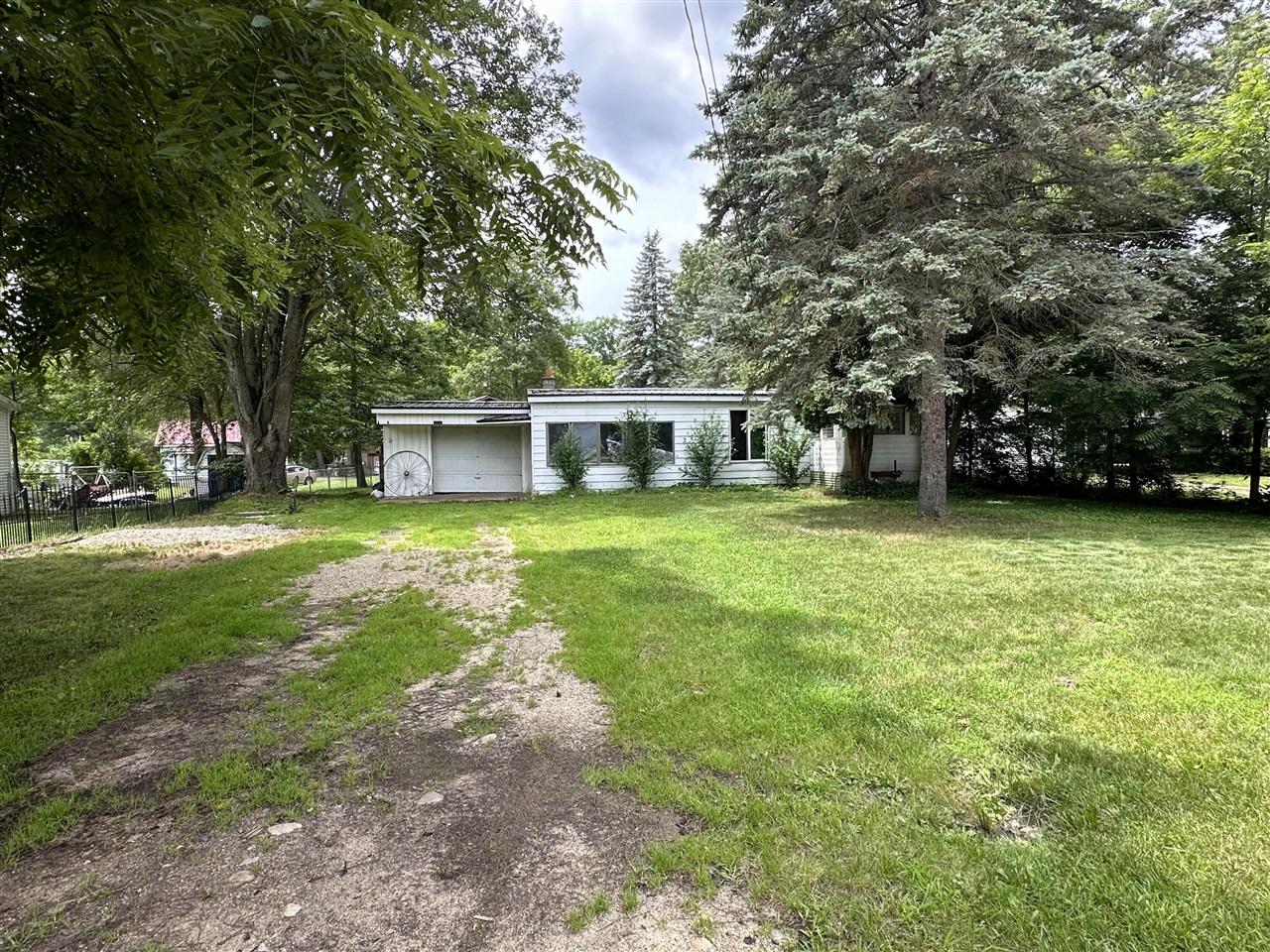 Miramar Ave, Newaygo, MI 49337