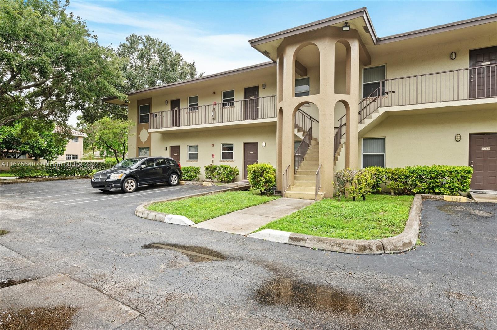 91st Ln, Sunrise, FL 33351