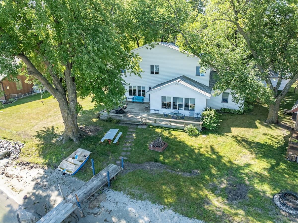 Dam Rd, Arnolds Park, IA 51331