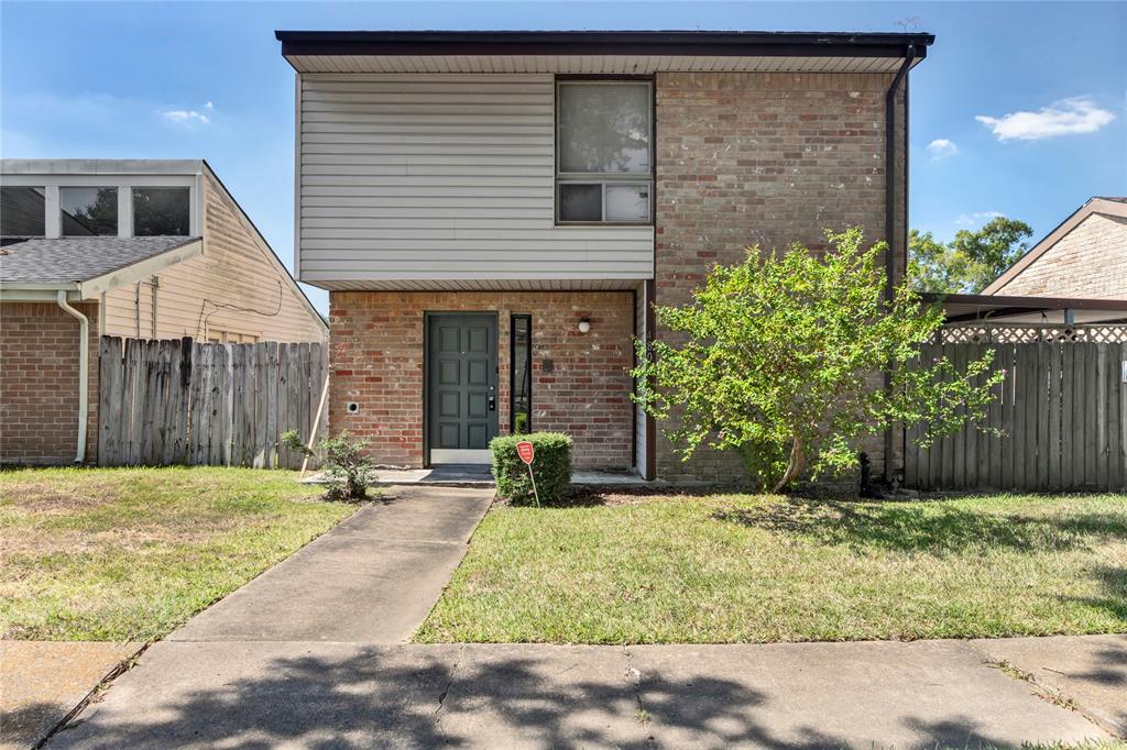 Oak Hollow St, Baytown, TX 77521