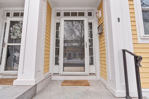 unit-9-129 Merrimac St, Newburyport, MA, 01950-2455 | Card Image