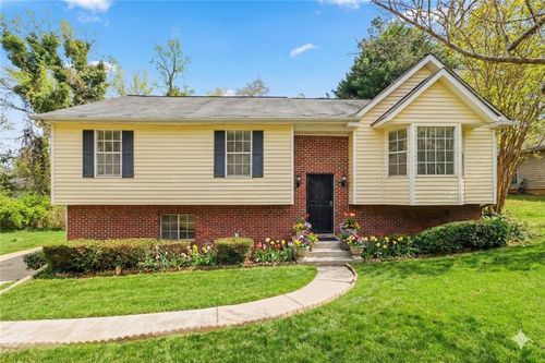 6811 Edmonton Ct, Lithonia, GA, 30058-6062 | Card Image