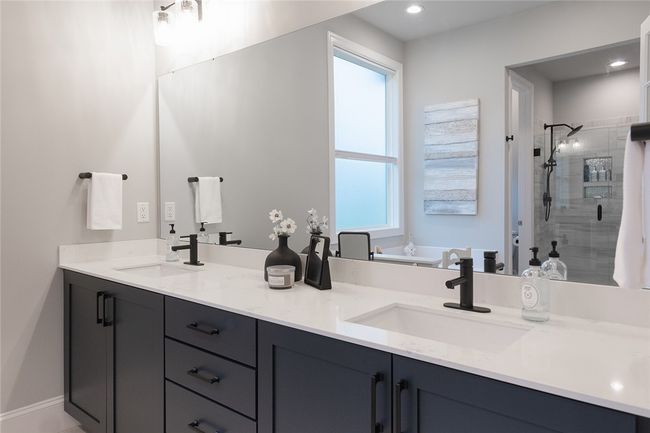 Master bath | Image 27