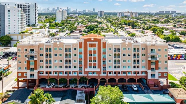 APT-612 - 2280 Sw 32 Nd Ave, Condo with 2 bedrooms, 2 bathrooms and null parking in Miami FL | Image 6