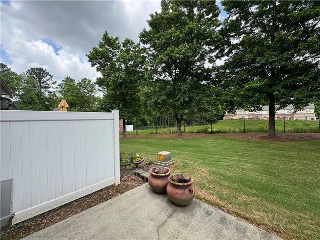 3871 Pleasant Oaks Dr, Condo with 3 bedrooms, 3 bathrooms and null parking in Lawrenceville GA | Image 6