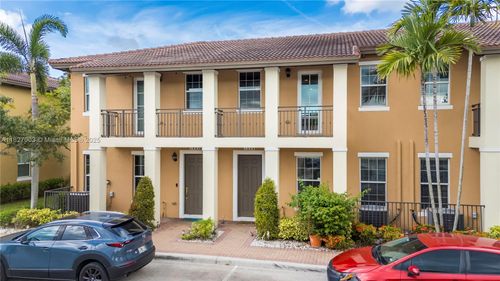 1334 Sw 147th Ter, Pembroke Pines, FL, 33027-6186 | Card Image