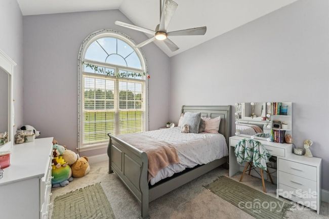 Bedroom Main Floor | Image 13