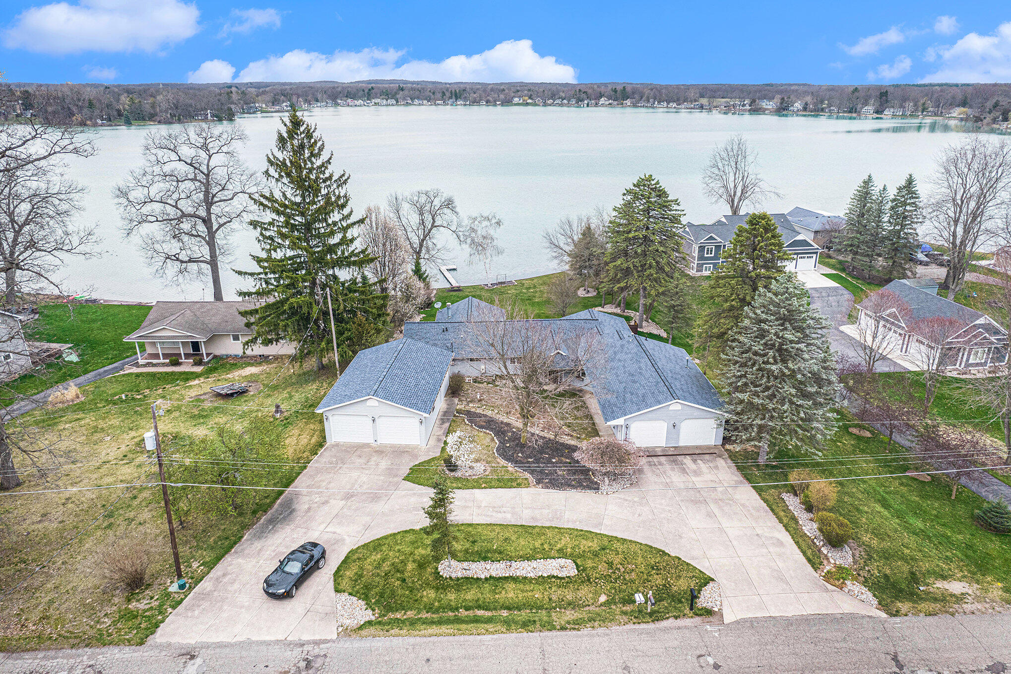 Little Dr, Horton, MI 49246
