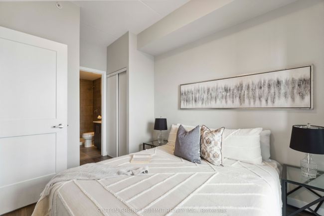 1709 - 15 Queen St S, Condo with 2 bedrooms, 2 bathrooms and 1 parking in Hamilton ON | Image 21