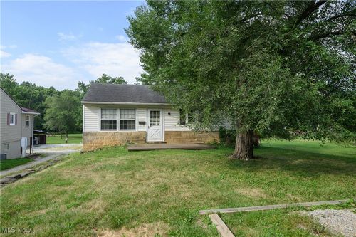 617 Johnson Ave, Dennison, OH, 44621-1631 | Card Image