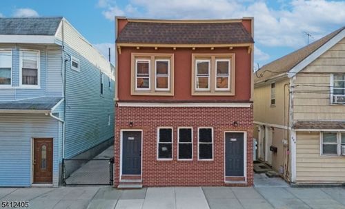 2-572 Nassau St, Orange, NJ, 07050-1232 | Card Image