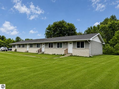 3477-3467 S Summerton Rd, Mt Pleasant, MI, 48858-8954 | Card Image
