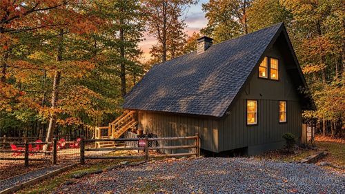 707 Pine Ridge Rd, Beech Mountain, NC, 28604-8154 | Card Image