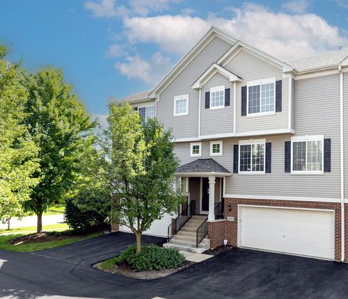 1895 Indian Hill Ln, Aurora, IL, 60503-3652 | Card Image