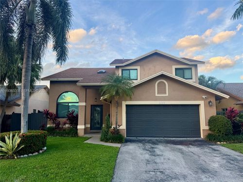 223 Se 8th St, Dania Beach, FL, 33004-4441 | Card Image