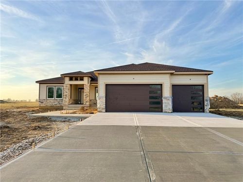 422 Ne Lakota Dr, Adrian, MO, 64720 | Card Image