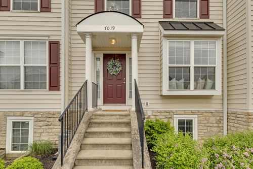 12-7019 Monarchos Dr, New Albany, OH, 43054-8045 | Card Image