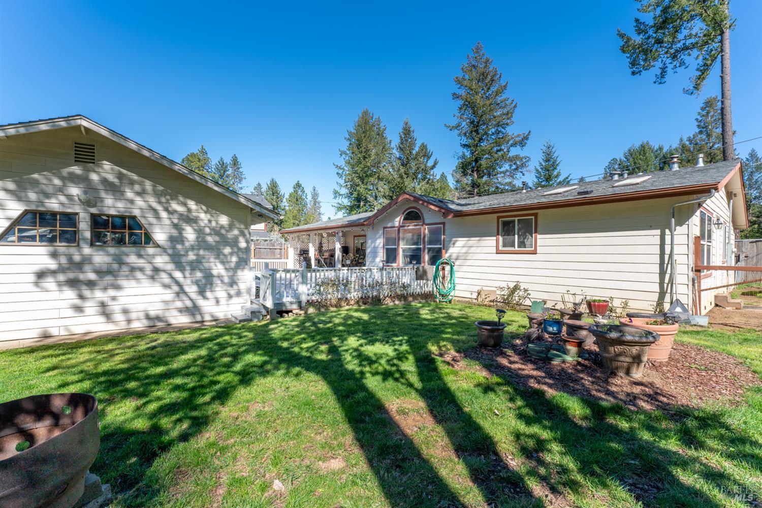Residential in Laytonville 3