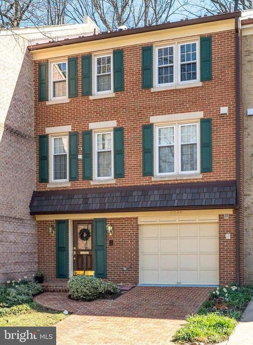 2325 S Queen St, Arlington, VA, 22202-1550 | Card Image