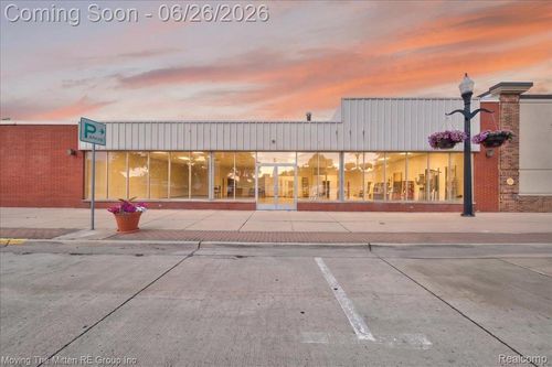 458 Main St, Belleville, MI, 48111-2648 | Card Image