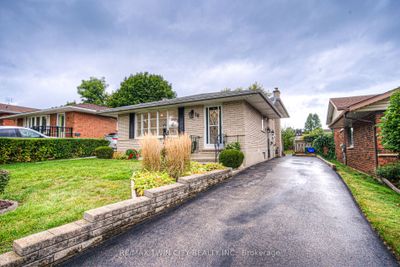 18 Bosworth Cres, House other with 3 bedrooms, 2 bathrooms and 4 parking in Kitchener ON | Image 1