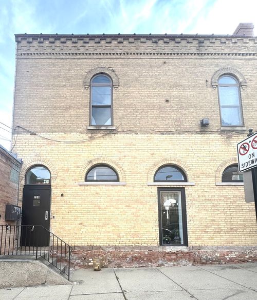 3-226 N Benton St, Woodstock, IL, 60098-3209 | Card Image