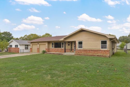 3171 E Linwood Street, Springfield, MO, 65804 | Card Image