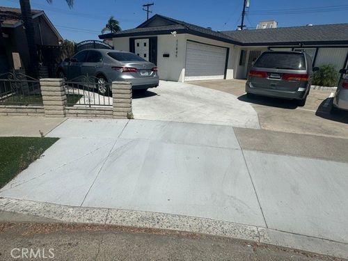 11841 Garnet Cir, Garden Grove, CA, 92845-1210 | Card Image