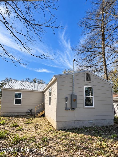 535 Catalpa Street, Clarksdale, MS, 38614 | Card Image